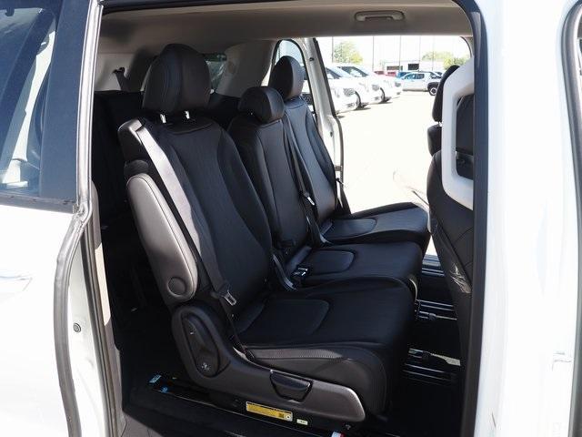 new 2025 Kia Carnival car, priced at $43,195