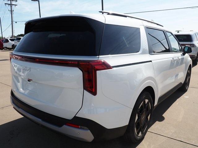new 2025 Kia Carnival car, priced at $43,195