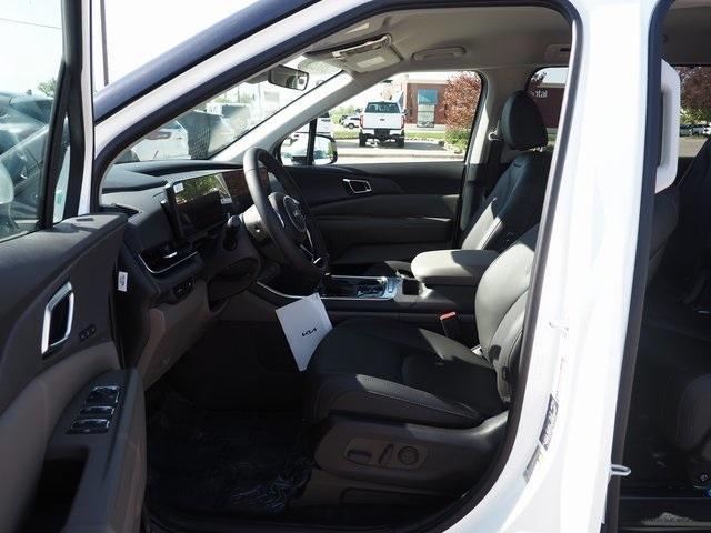 new 2025 Kia Carnival car, priced at $43,195