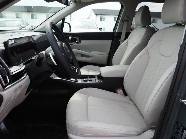 new 2025 Kia Sorento Hybrid car, priced at $43,630