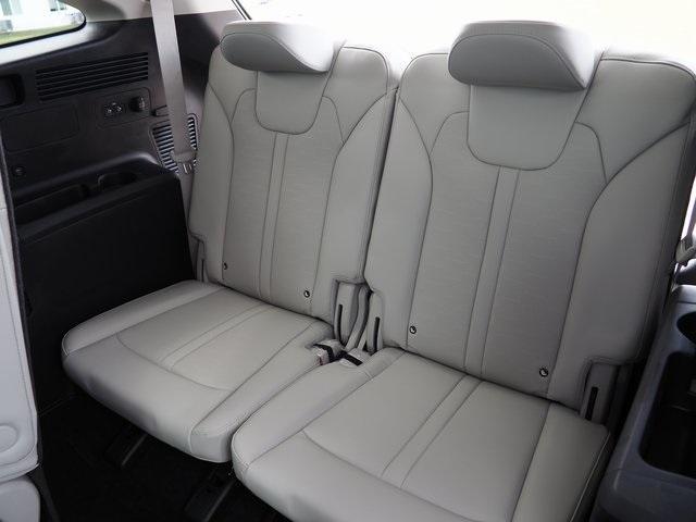 new 2025 Kia Sorento Hybrid car, priced at $43,630