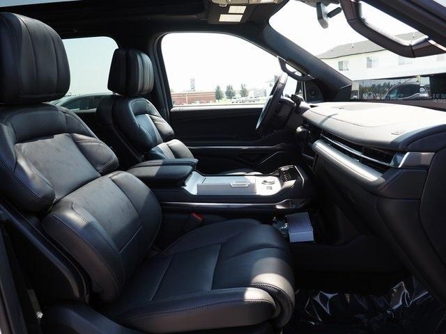 new 2025 Lincoln Navigator L car, priced at $106,486