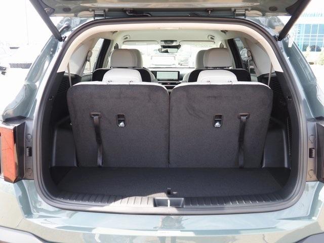 new 2025 Kia Sorento Hybrid car, priced at $43,340
