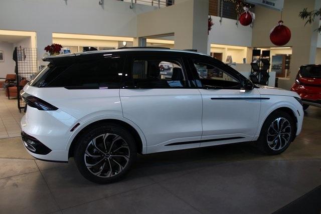 new 2025 Lincoln Nautilus car, priced at $66,910