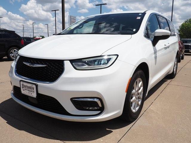 used 2023 Chrysler Pacifica car, priced at $26,885