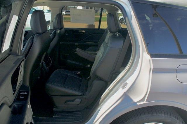new 2025 Lincoln Aviator car, priced at $63,705