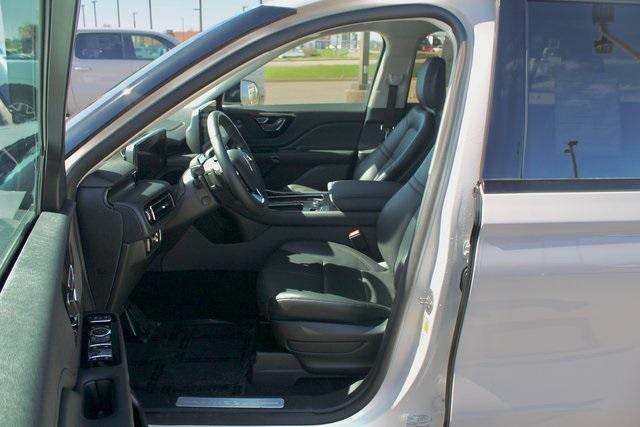 new 2025 Lincoln Aviator car, priced at $63,705