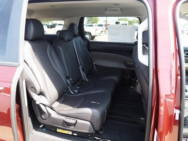 new 2025 Kia Carnival Hybrid car, priced at $42,530