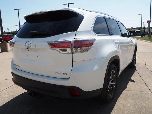 used 2016 Toyota Highlander car, priced at $19,885
