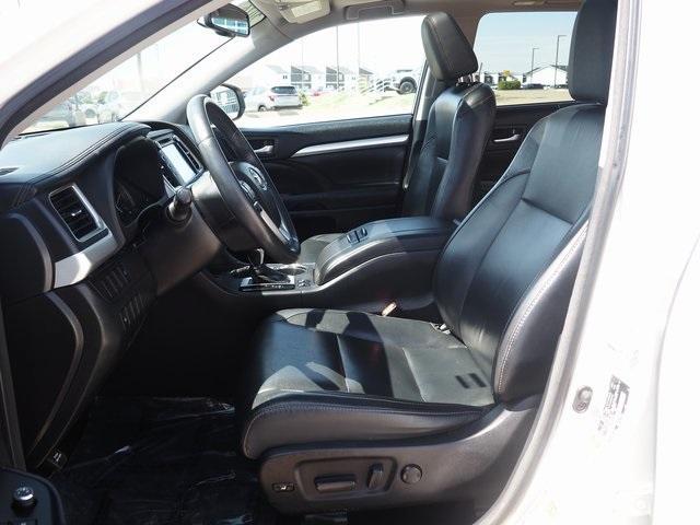 used 2016 Toyota Highlander car, priced at $19,885