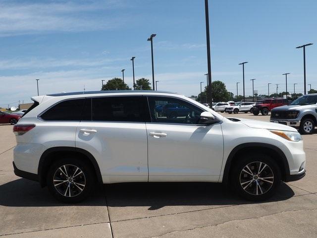 used 2016 Toyota Highlander car, priced at $19,885