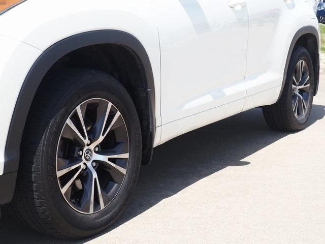used 2016 Toyota Highlander car, priced at $19,885