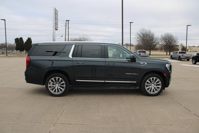 used 2022 GMC Yukon XL car, priced at $62,500