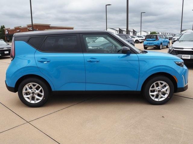 new 2025 Kia Soul car, priced at $24,905
