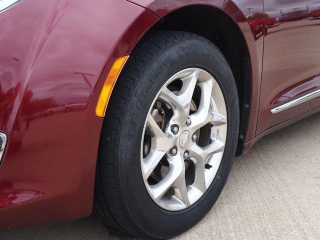 used 2018 Chrysler Pacifica car, priced at $8,888