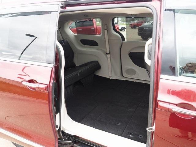 used 2018 Chrysler Pacifica car, priced at $8,888