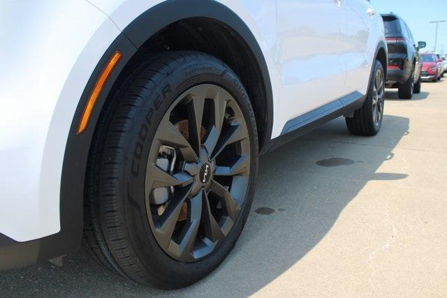 used 2023 Kia Sorento car, priced at $33,444