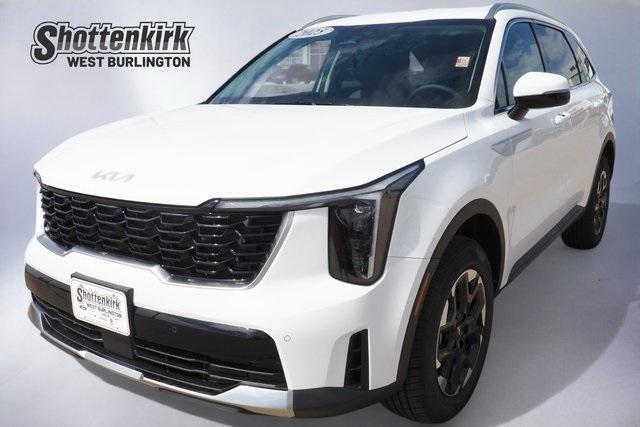 new 2025 Kia Sorento car, priced at $39,055