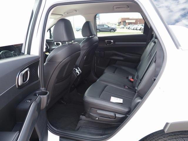 new 2025 Kia Sorento car, priced at $39,055