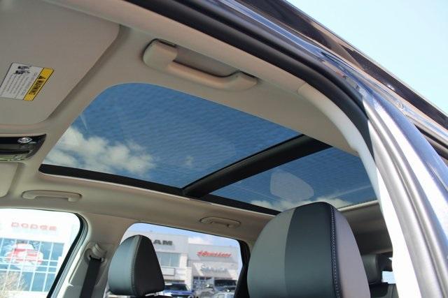new 2025 Kia Sorento car, priced at $37,830