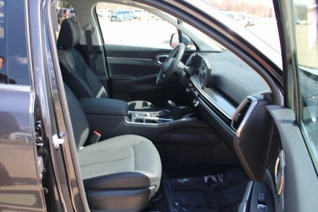 new 2025 Kia Sorento car, priced at $37,830