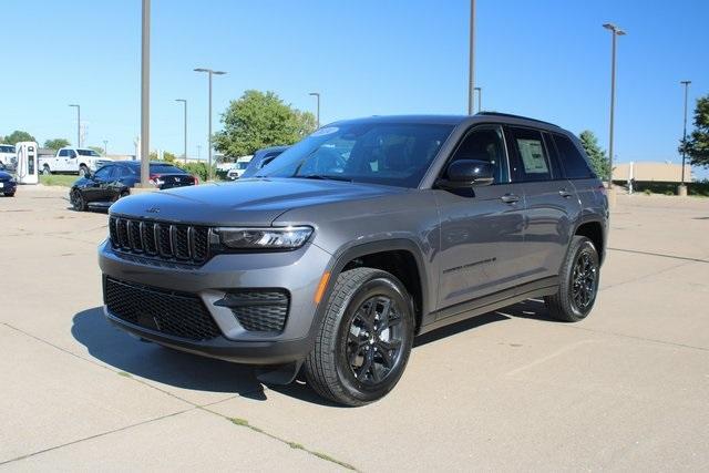 new 2024 Jeep Grand Cherokee car, priced at $43,358