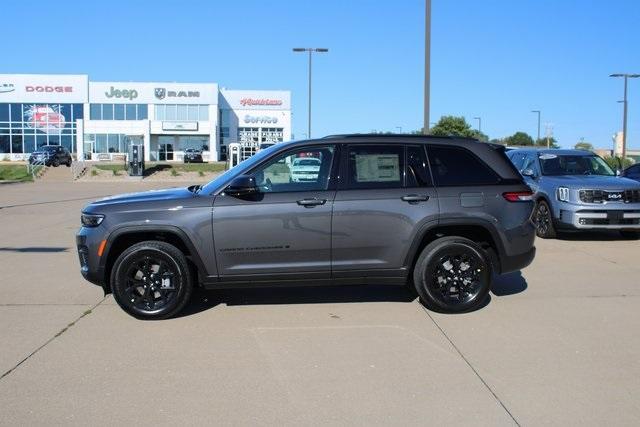 new 2024 Jeep Grand Cherokee car, priced at $43,358