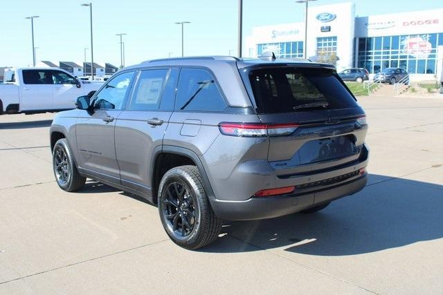 new 2024 Jeep Grand Cherokee car, priced at $43,358