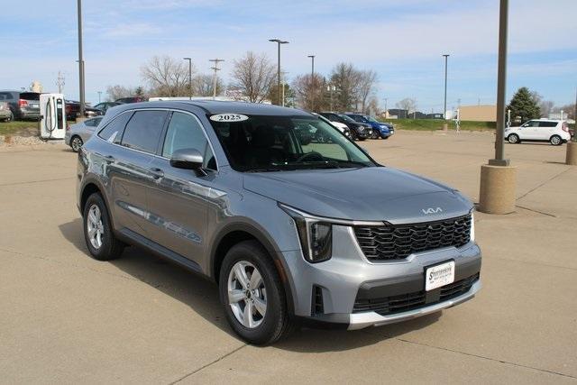 new 2025 Kia Sorento car, priced at $33,630