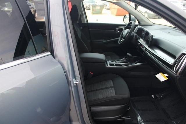 new 2025 Kia Sorento car, priced at $33,630