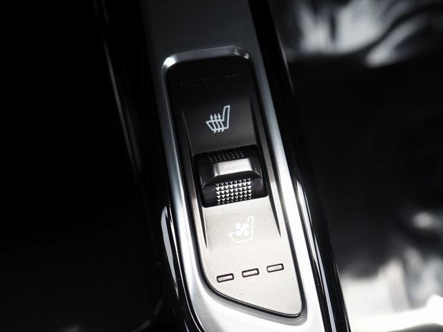 new 2025 Kia Sorento Hybrid car, priced at $48,855