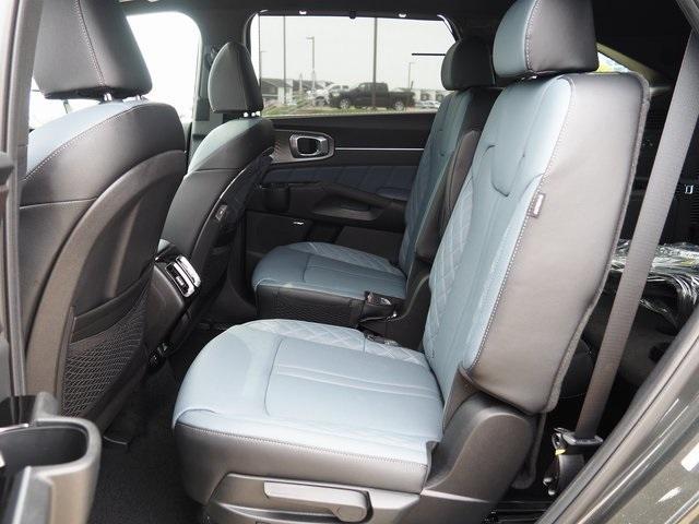 new 2025 Kia Sorento Hybrid car, priced at $48,855
