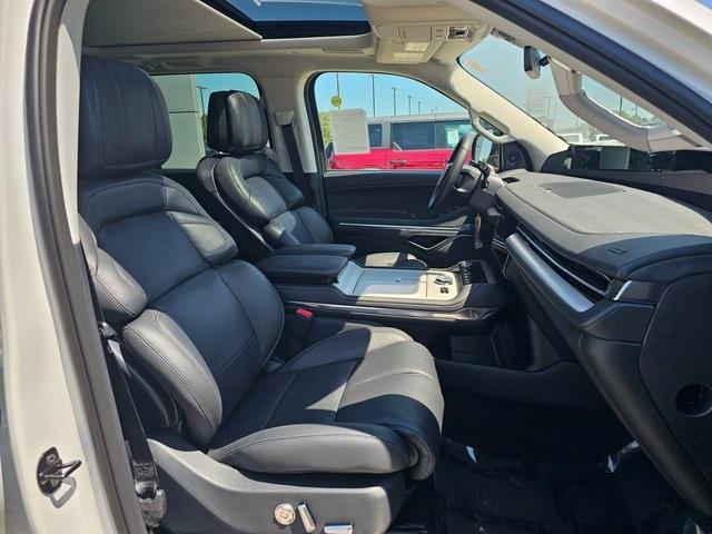 new 2025 Lincoln Navigator L car, priced at $103,258