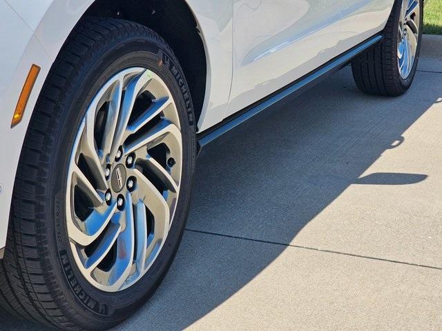 new 2025 Lincoln Navigator L car, priced at $103,258