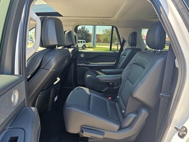 new 2025 Lincoln Navigator L car, priced at $103,258