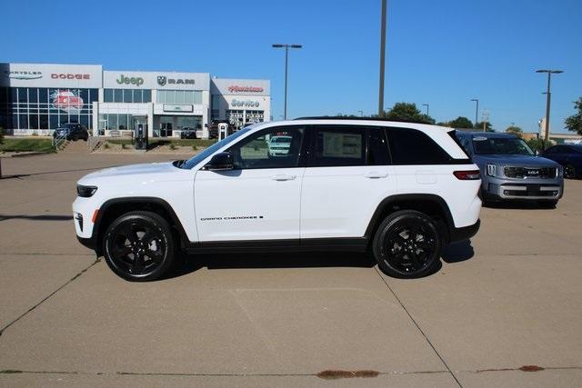 new 2025 Jeep Grand Cherokee car, priced at $53,156