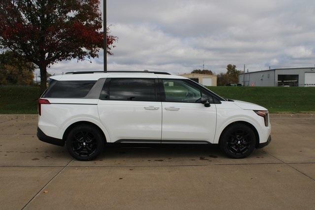 new 2025 Kia Carnival Hybrid car, priced at $53,255