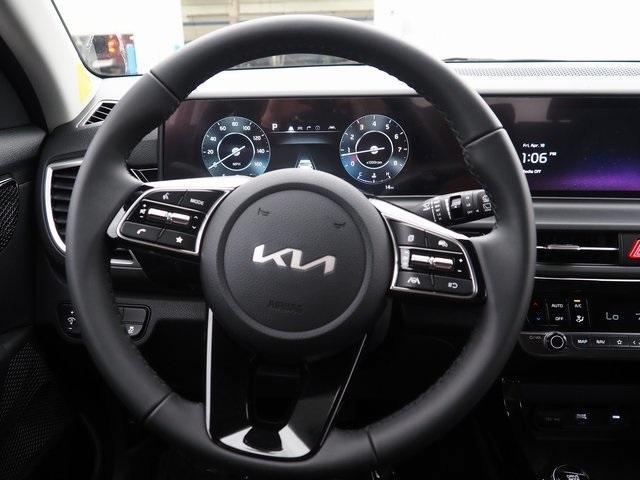 new 2025 Kia Seltos car, priced at $30,975