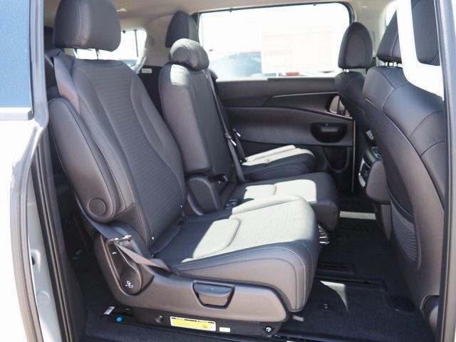 new 2025 Kia Carnival Hybrid car, priced at $54,630