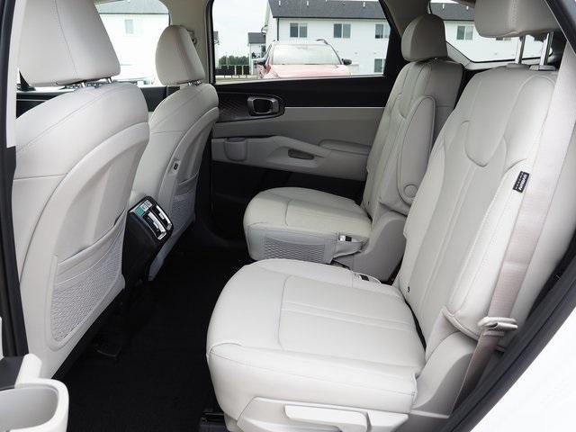 new 2025 Kia Sorento Hybrid car, priced at $42,625