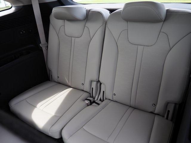 new 2025 Kia Sorento Hybrid car, priced at $42,625