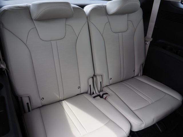 new 2025 Kia Sorento Hybrid car, priced at $42,625