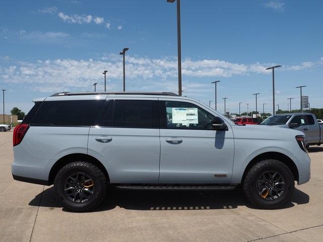 new 2025 Ford Expedition car, priced at $78,456