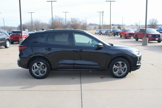 used 2023 Ford Escape car, priced at $27,333