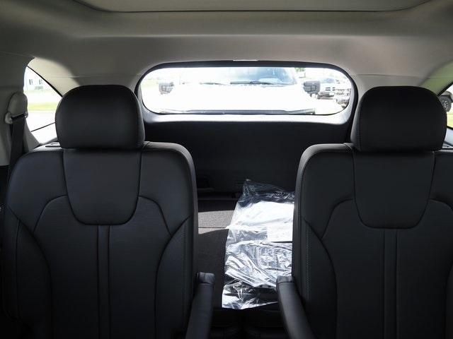 new 2025 Kia Sorento car, priced at $43,955