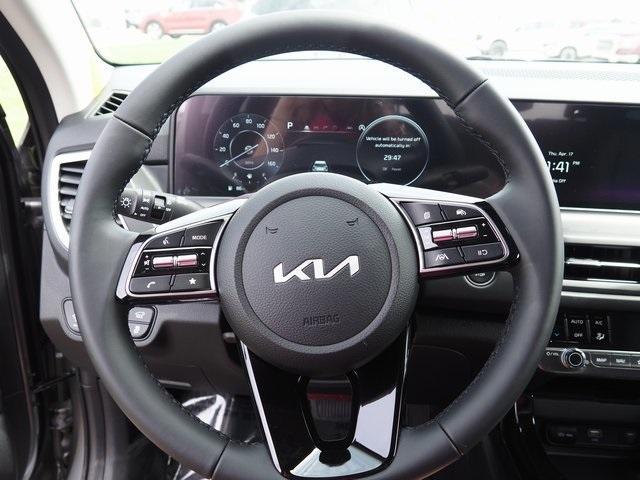 new 2025 Kia Seltos car, priced at $30,945