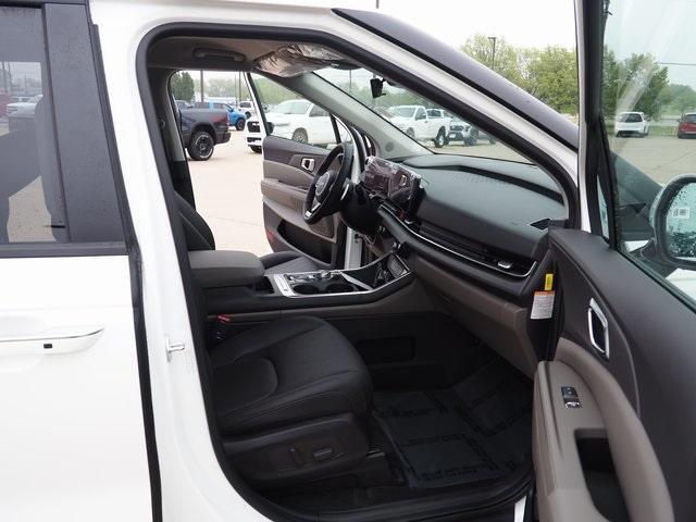 new 2025 Kia Carnival Hybrid car, priced at $45,195
