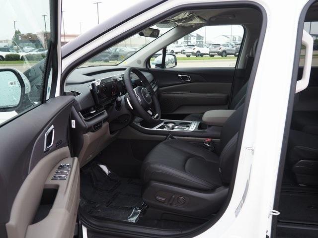 new 2025 Kia Carnival Hybrid car, priced at $45,195
