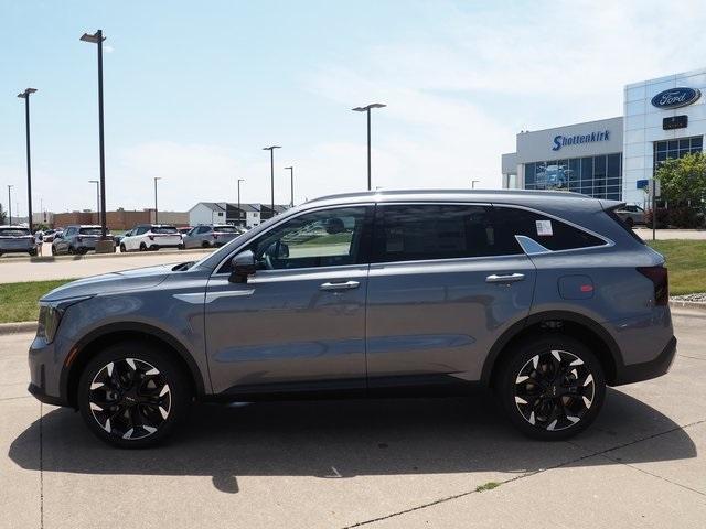 new 2025 Kia Sorento car, priced at $42,560
