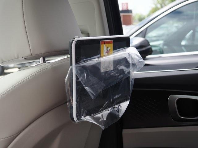 new 2025 Kia Sorento car, priced at $43,555